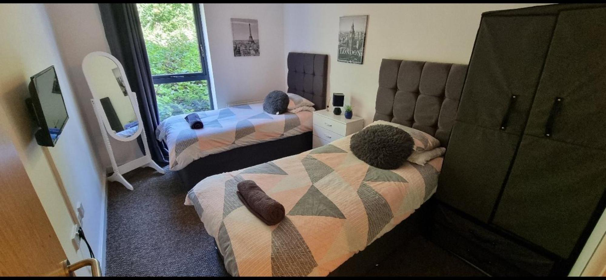 Brentwood Town Retreat - Large 2 Bedroom Apartment Eksteriør billede
