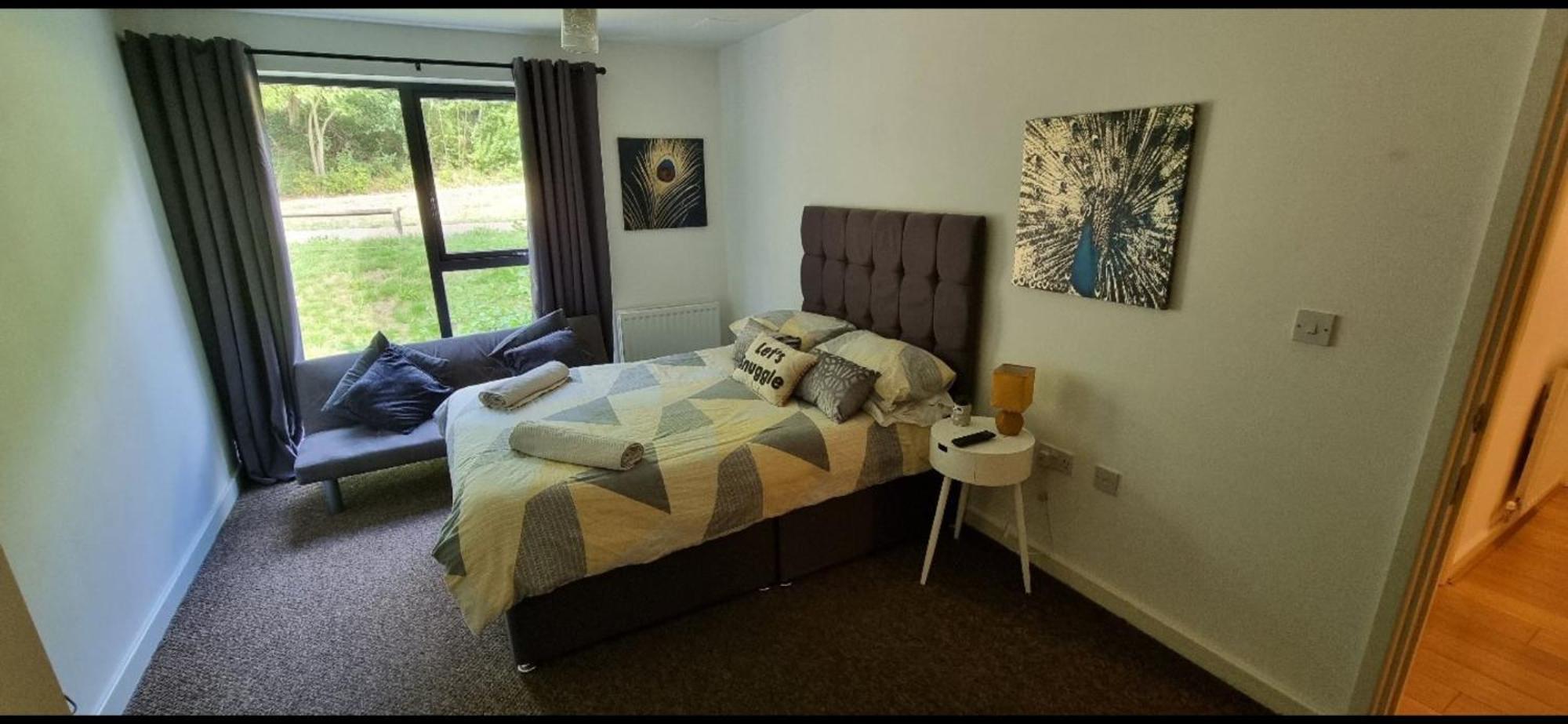 Brentwood Town Retreat - Large 2 Bedroom Apartment Eksteriør billede