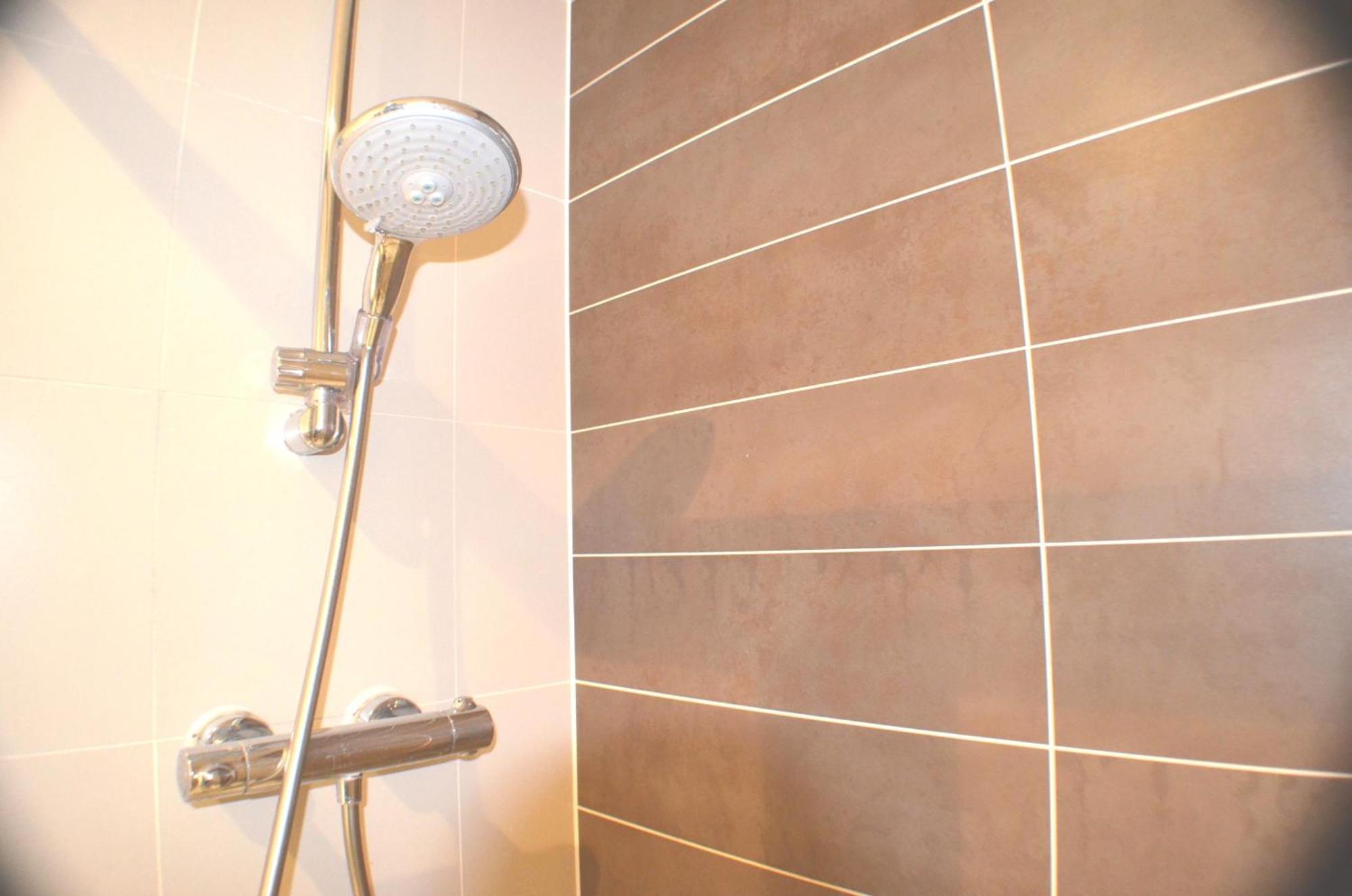 Brentwood Town Retreat - Large 2 Bedroom Apartment Eksteriør billede